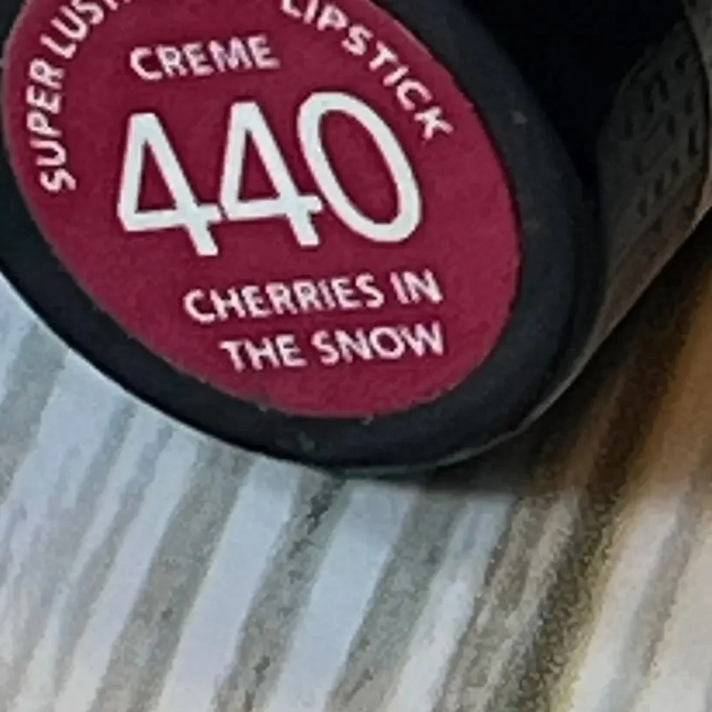 Revlon Super Lustrous Creme Cherries In the Snow 440